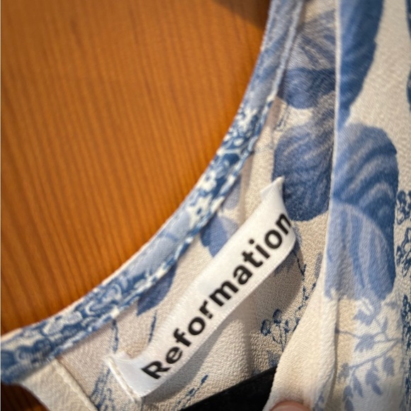 Reformation Women’s Carolena Midi Dress in Blue & White. Size 6. - Picture 9 of 9